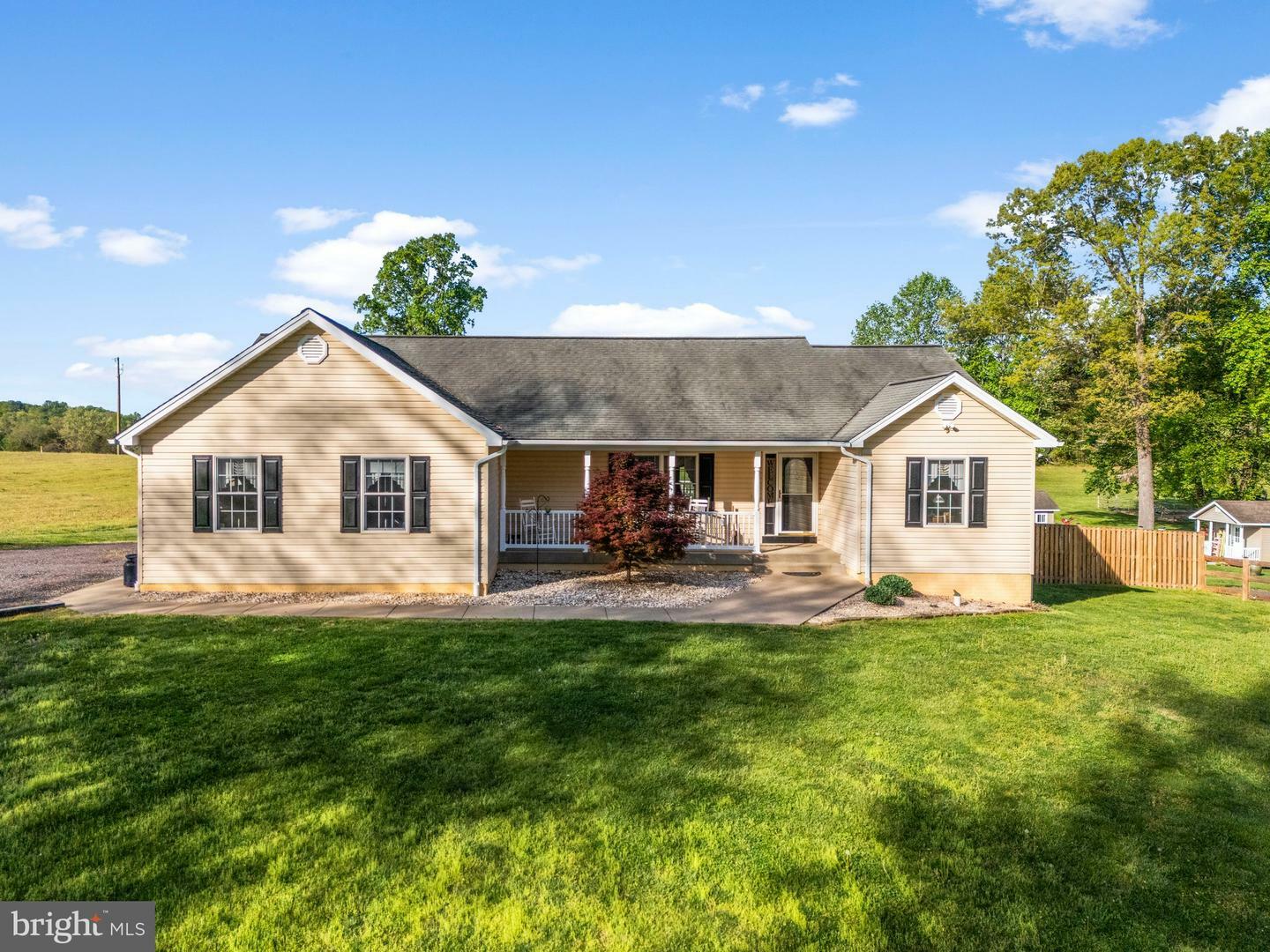 Property Photo: 15103 Jenkins Hill Lane VA 22701