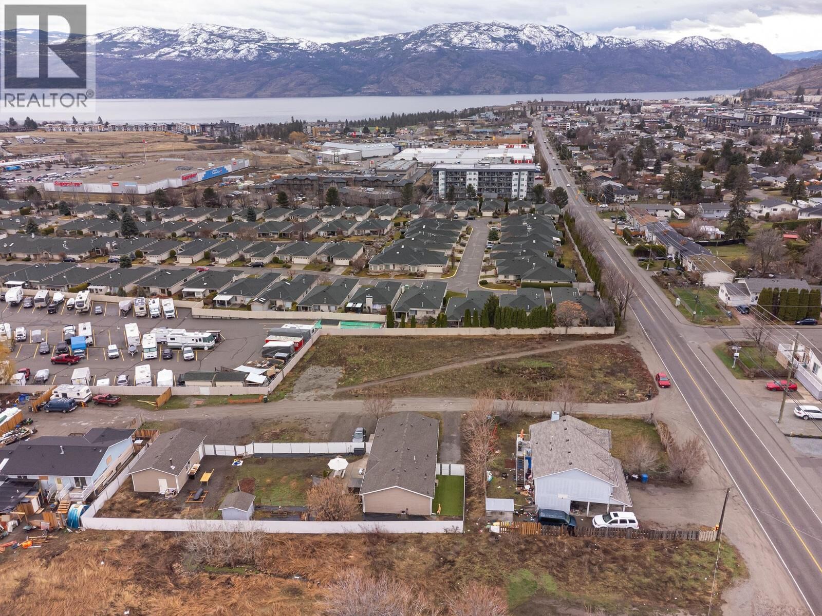 Photo de la propriété:  3433 Old Okanagan Highway 1  BC V4T 1N5 