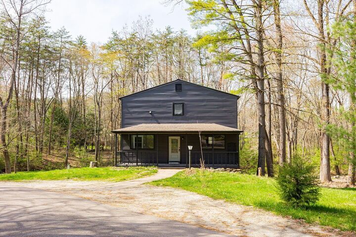 Property Photo: 292 Tillamook Lane OH 43107