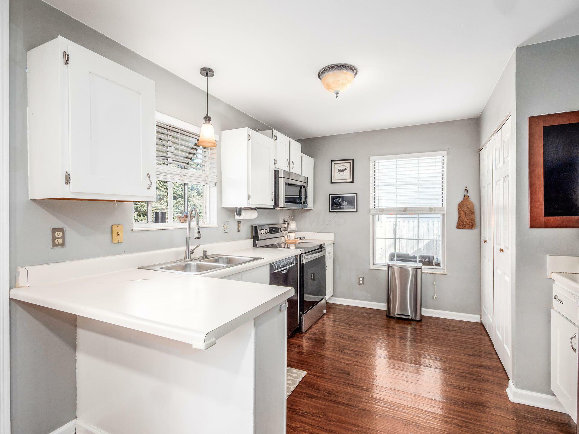 Property Photo: 1727 Jupiter Avenue OH 43026