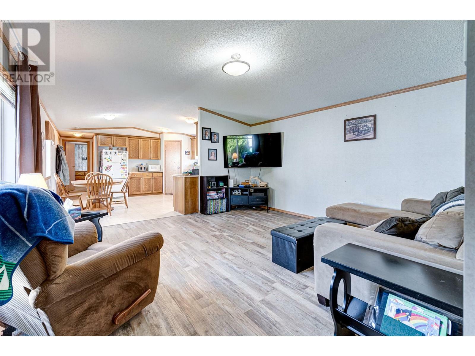 Property Photo: 100 Aspen Drive 123 BC V0B 2G0