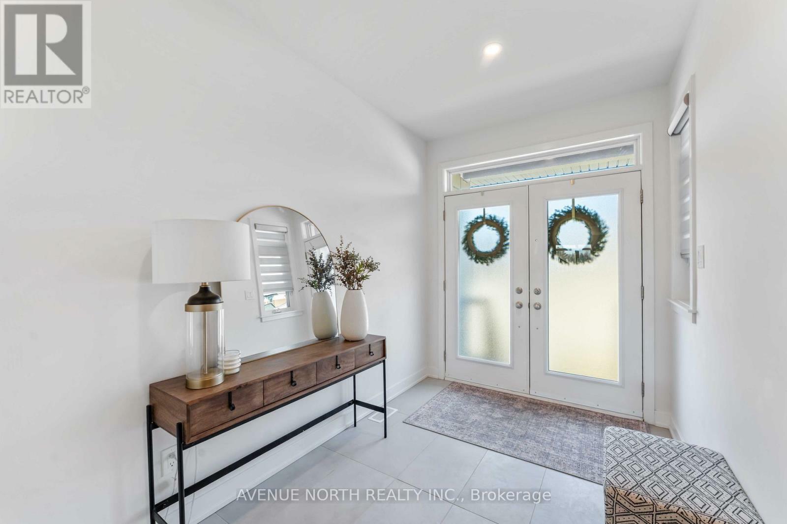 Photo de la propriété: 136 Winterhaven Drive ON K1W 0H4