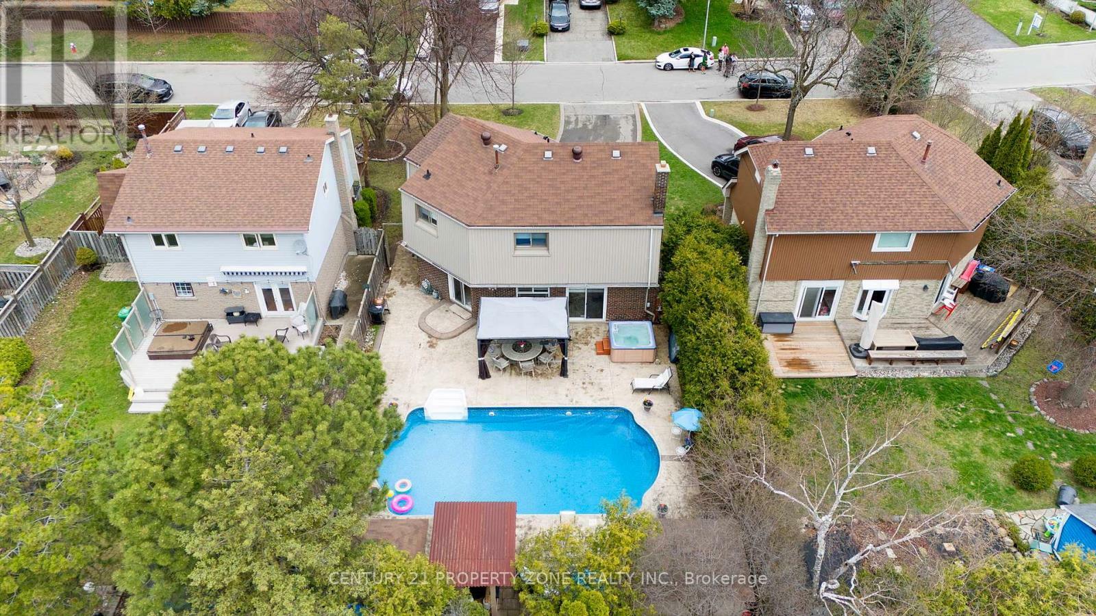 Property Photo: 42 Montcalm Place ON L6S 2X6