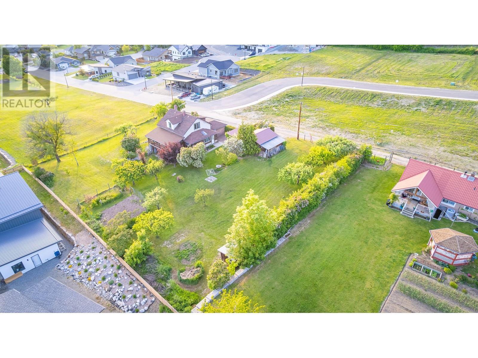 1843 McLaren Street  Creston BC V0B 1G5 photo