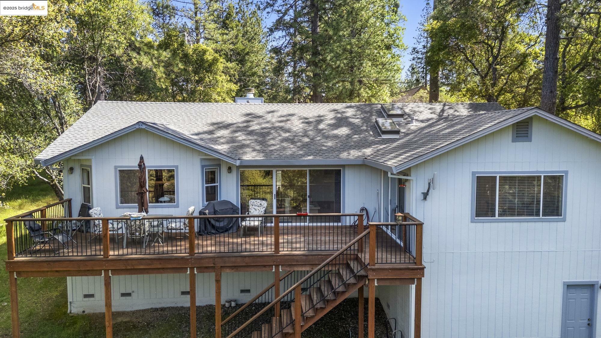 Property Photo: 19099 Raboul Court CA 95321