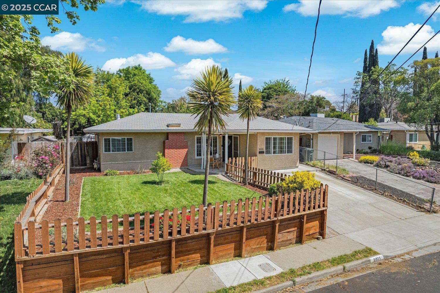 Property Photo: 2025 Overhill Rd CA 94520