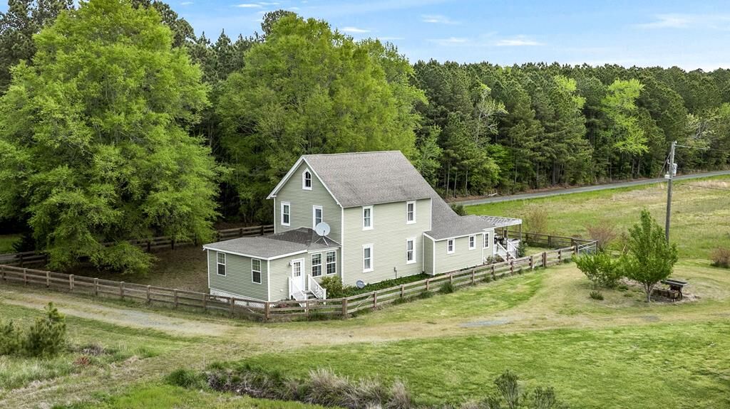 Property Photo: 30065 Back Creek Rd VA 23358