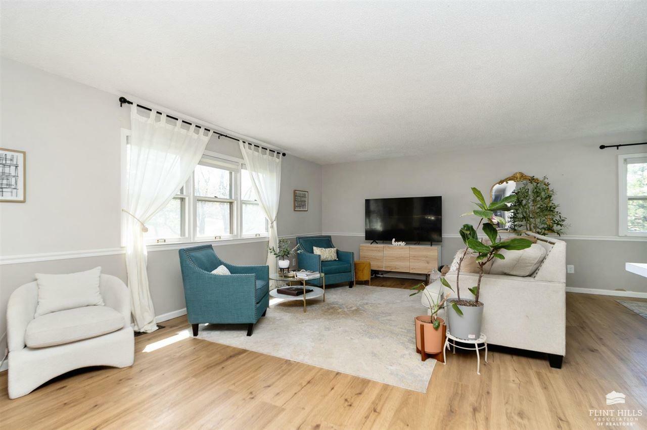 Property Photo: 142 N Dartmouth Drive KS 66503