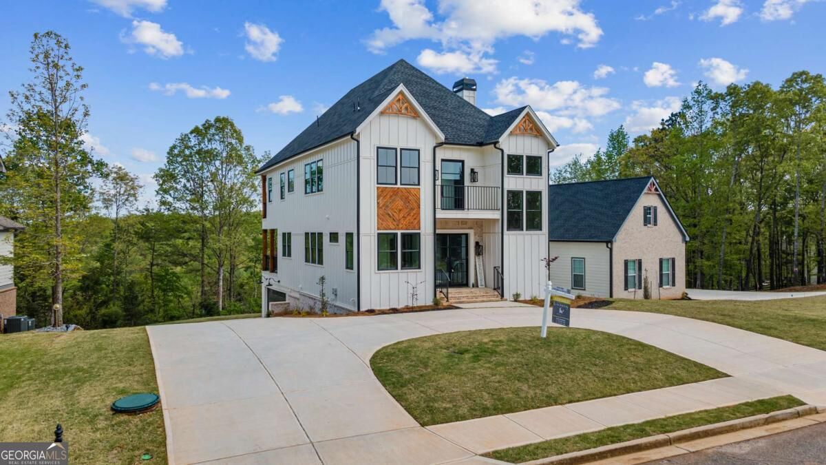 Property Photo: 7410 Crestline Drive GA 30534
