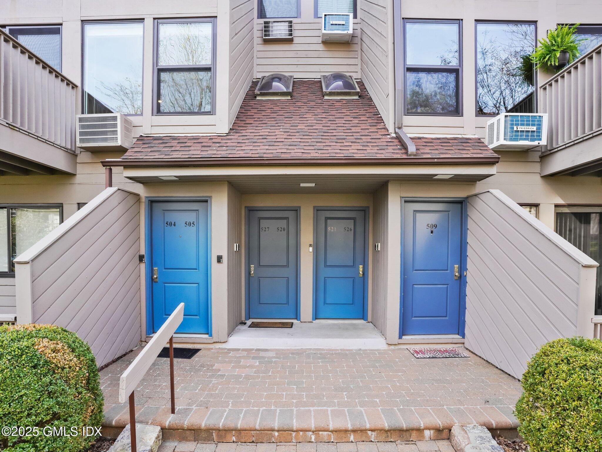 Property Photo: 1465 E Putnam Avenue 527 CT 06870