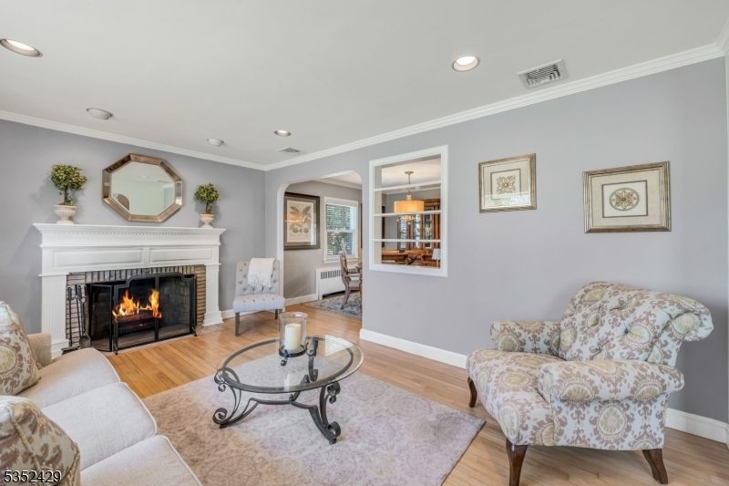 Property Photo: 33 Addison Pl NJ 07423