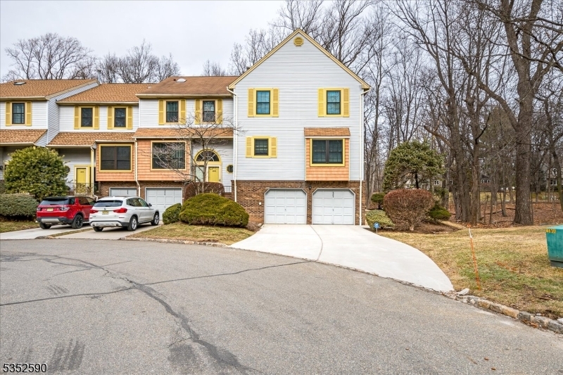 4807 Stonehedge Rd  Edison Twp. NJ 08820 photo