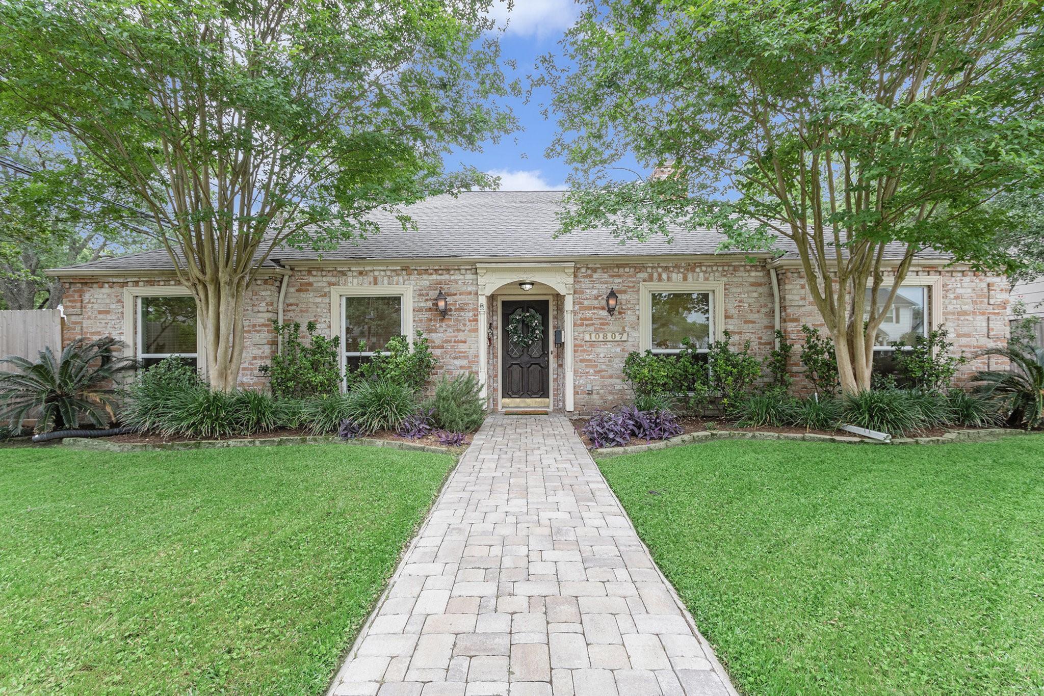 Property Photo: 10807 Ella Lee Lane TX 77042