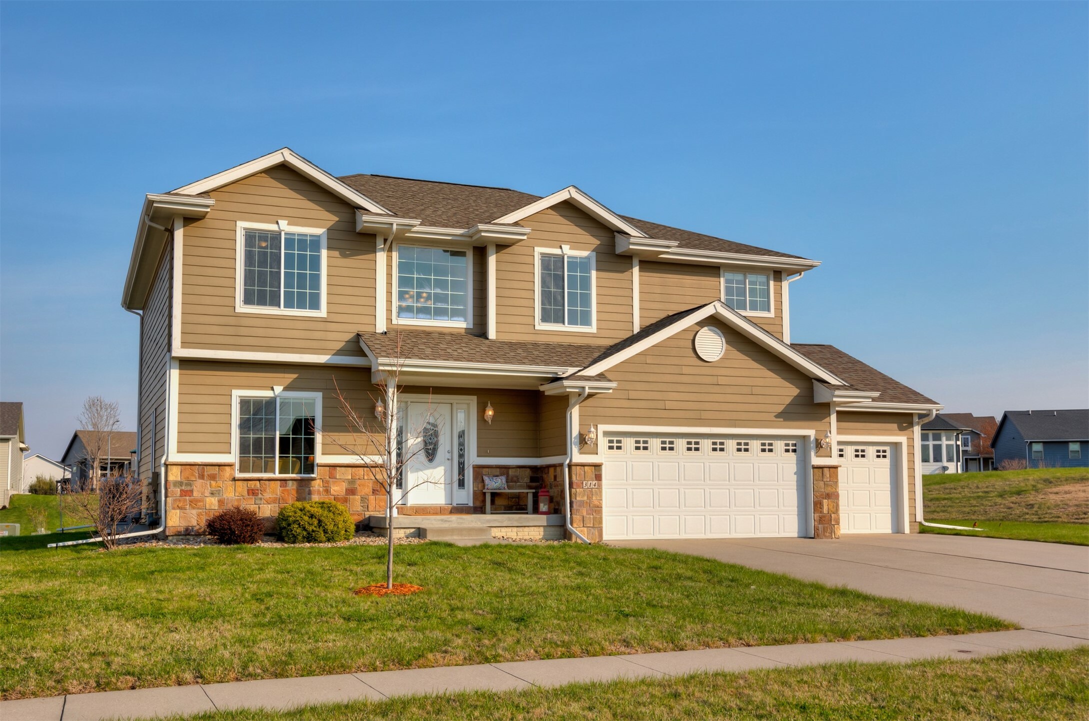 Property Photo: 314 SW 30th Street IA 50023