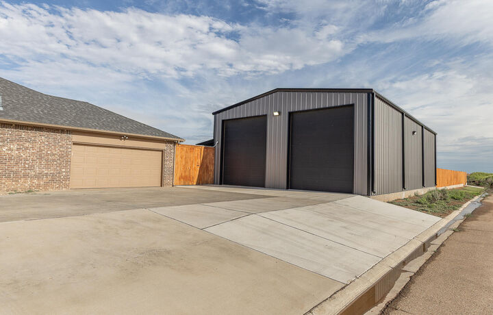 Property Photo: 1902 County Rd 7560 TX 79423