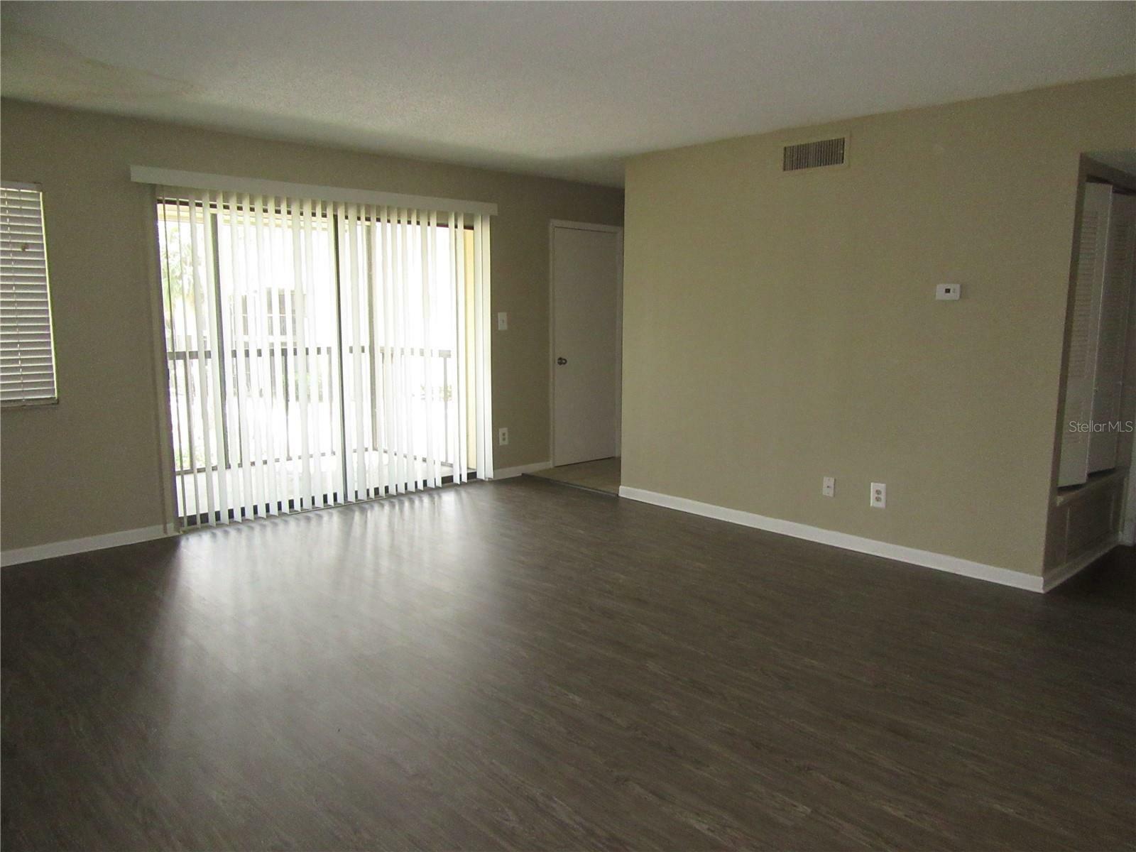 Property Photo: 13289 Arbor Pointe Circle 201 FL 33617