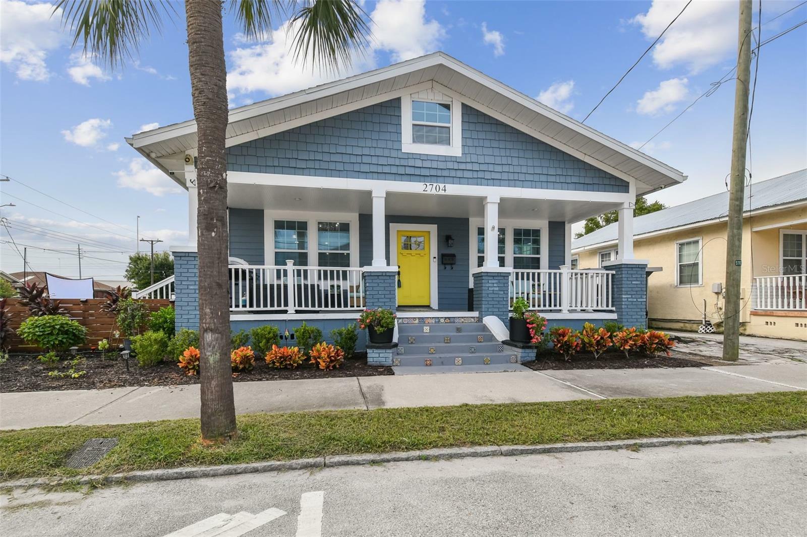 Property Photo: 2704 W Main Street FL 33607