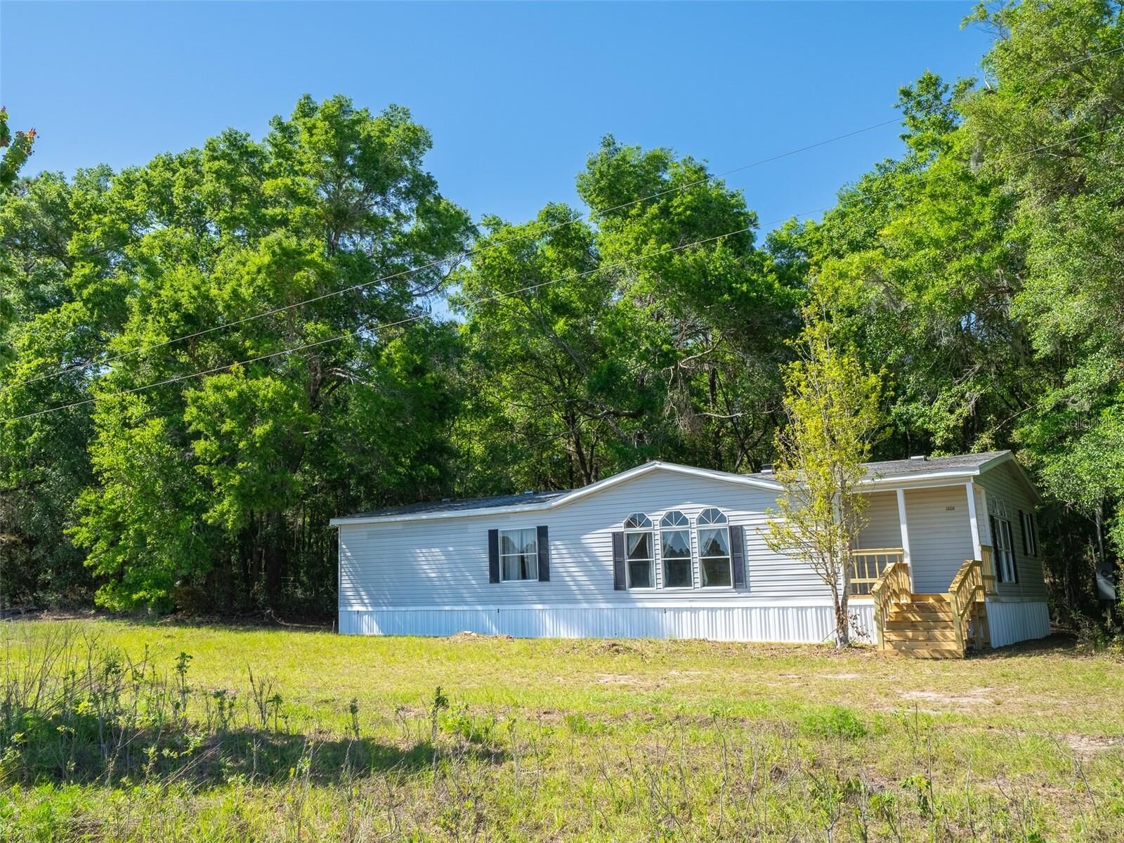 Property Photo:  11002 SW 282nd Street  FL 32669 