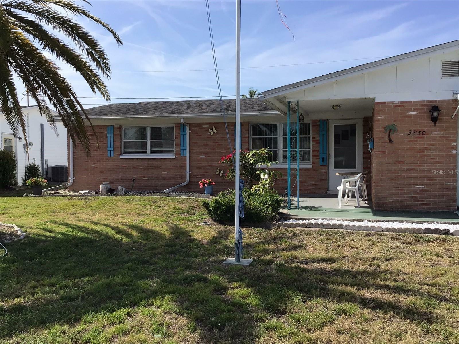 Property Photo: 3850 Sablewood Drive FL 34691
