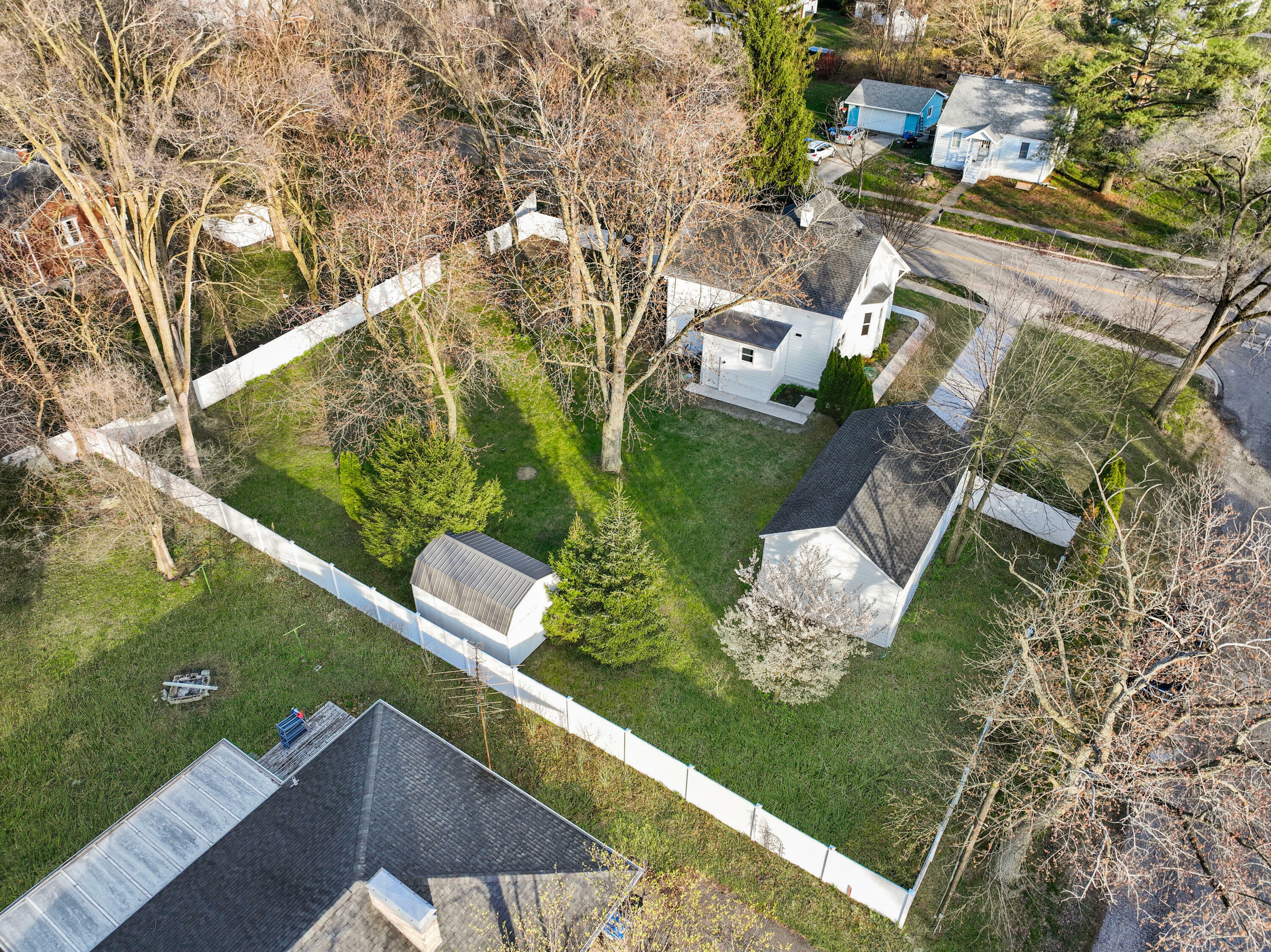Property Photo: 516 W Detroit Street MI 49117