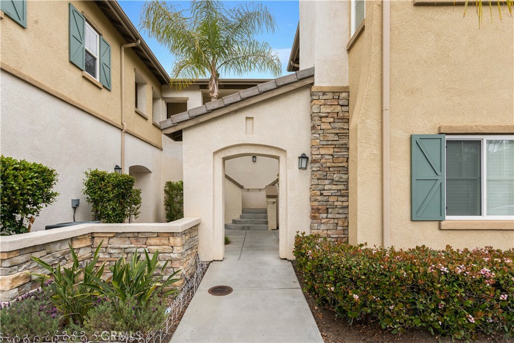 Property Photo: 26520 Arboretum Way 1904 CA 92563