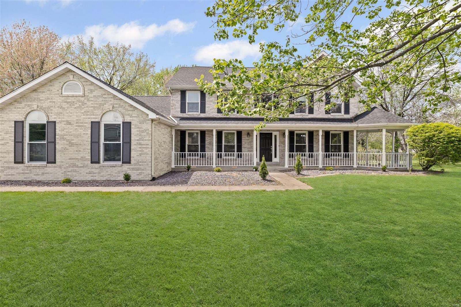 Property Photo: 121 S Lindenwood Drive IL 62234
