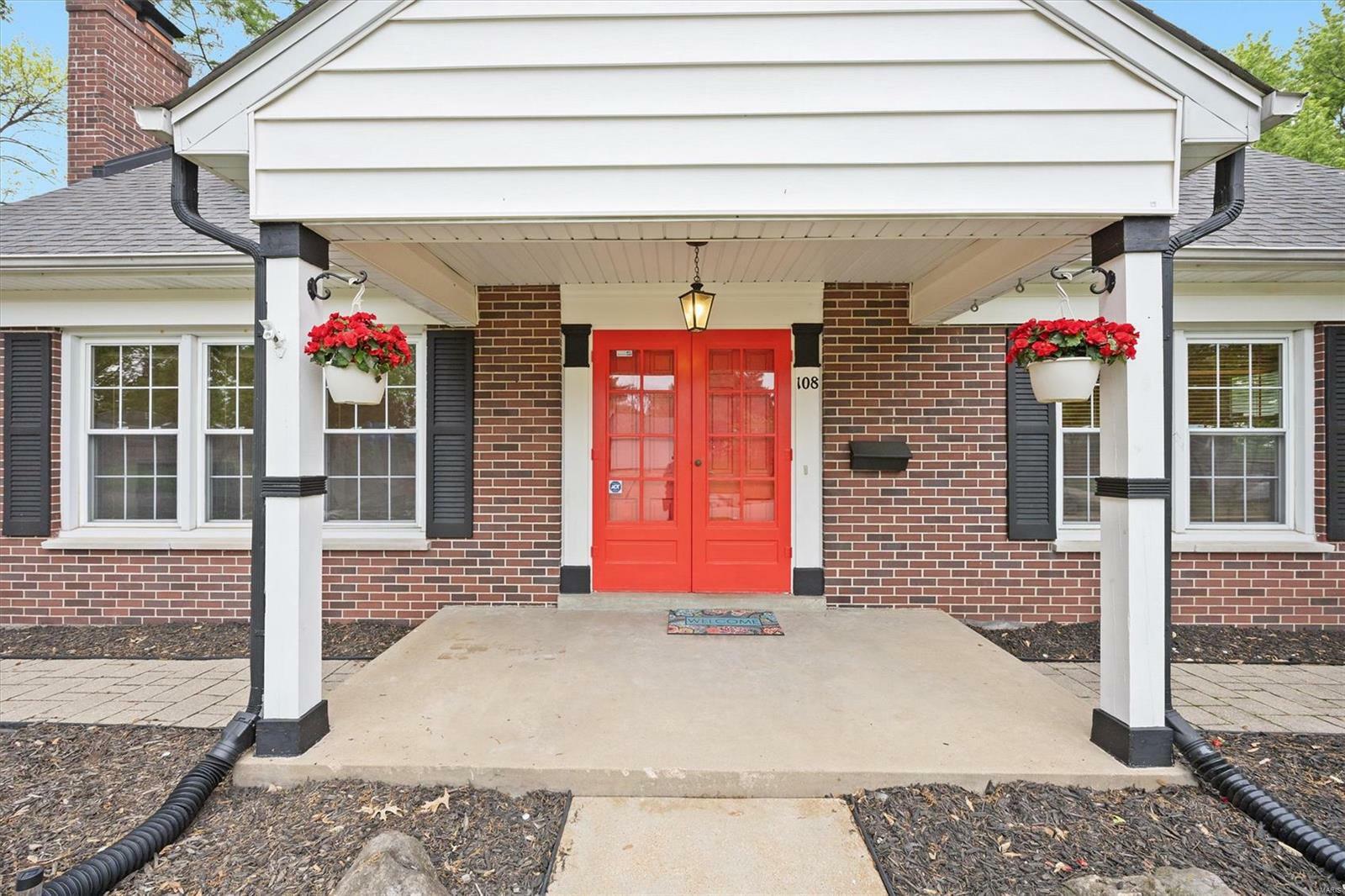 Property Photo: 108 Williamsburg Drive IL 62221