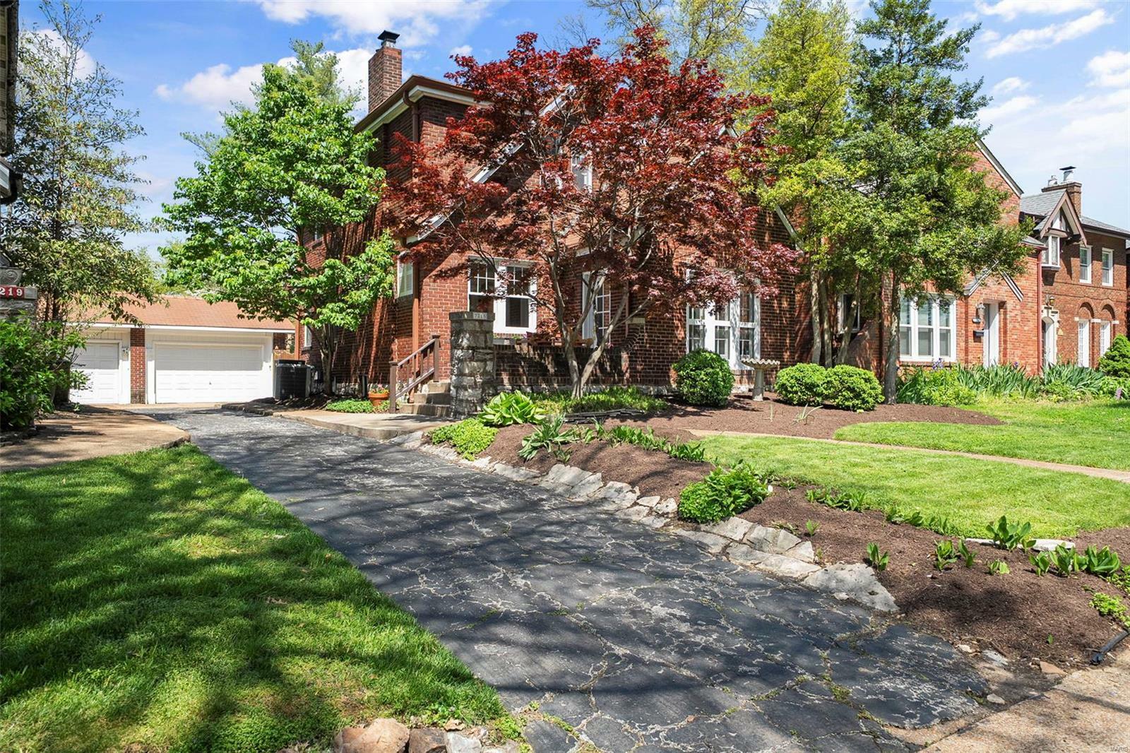 Property Photo: 7215 Northmoor Drive MO 63105