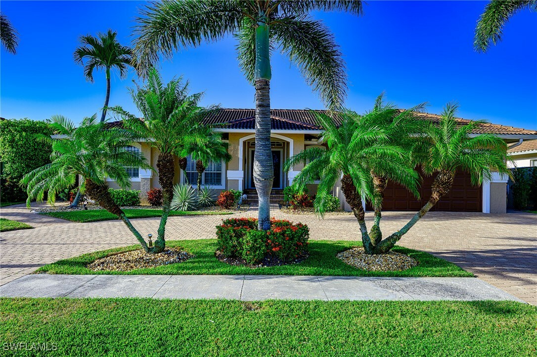 Property Photo: 1455 Belvedere Avenue FL 34145