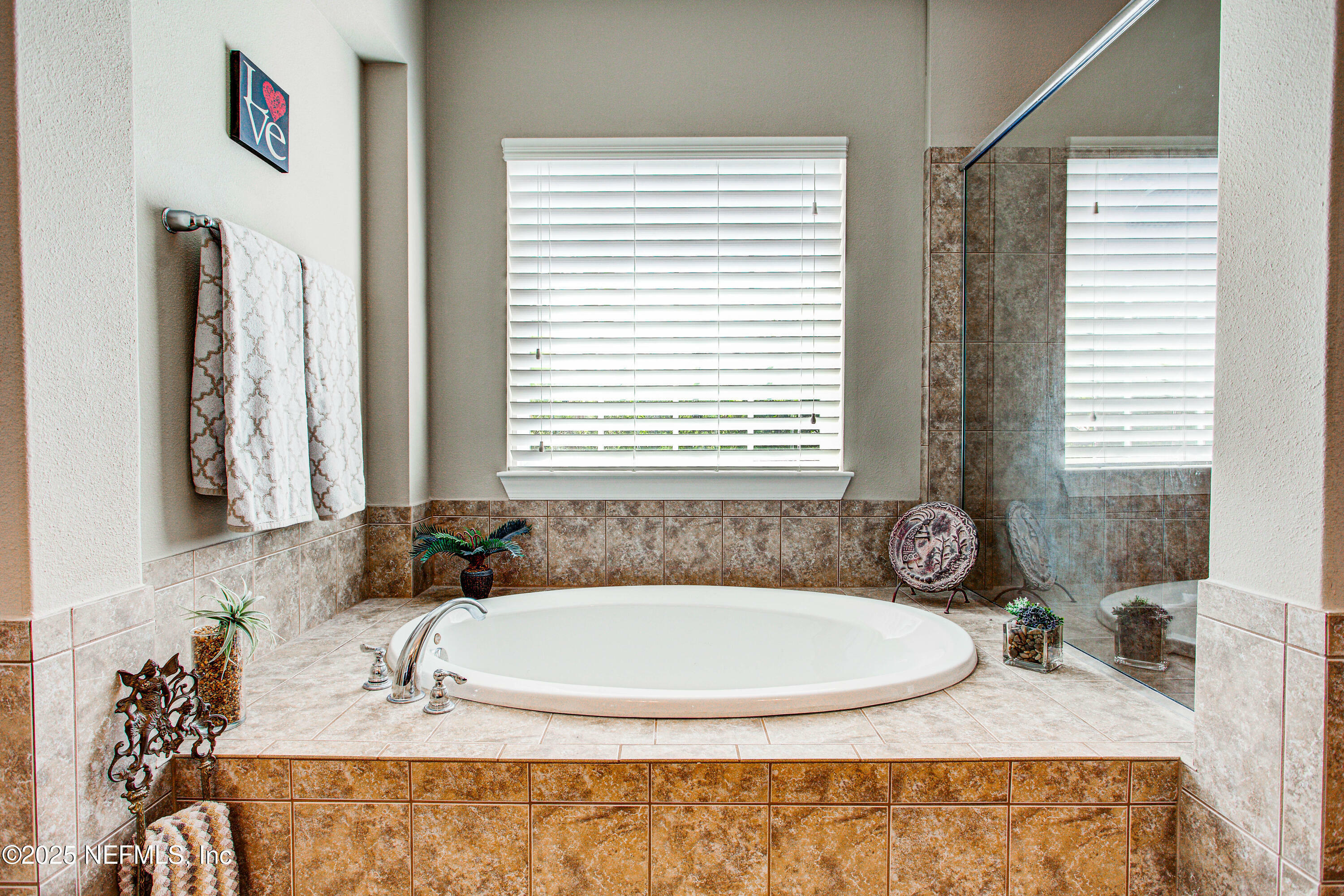 Property Photo: 1911 Salt Creek Drive FL 32003