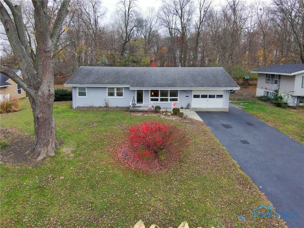1827 Eastview Drive  Findlay OH 45840 photo