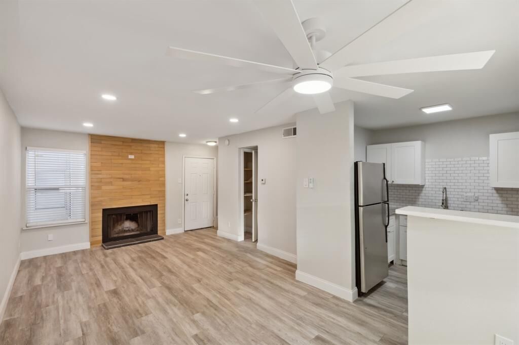 Photo de la propriété:  7030 Fair Oaks Avenue 110  TX 75231 