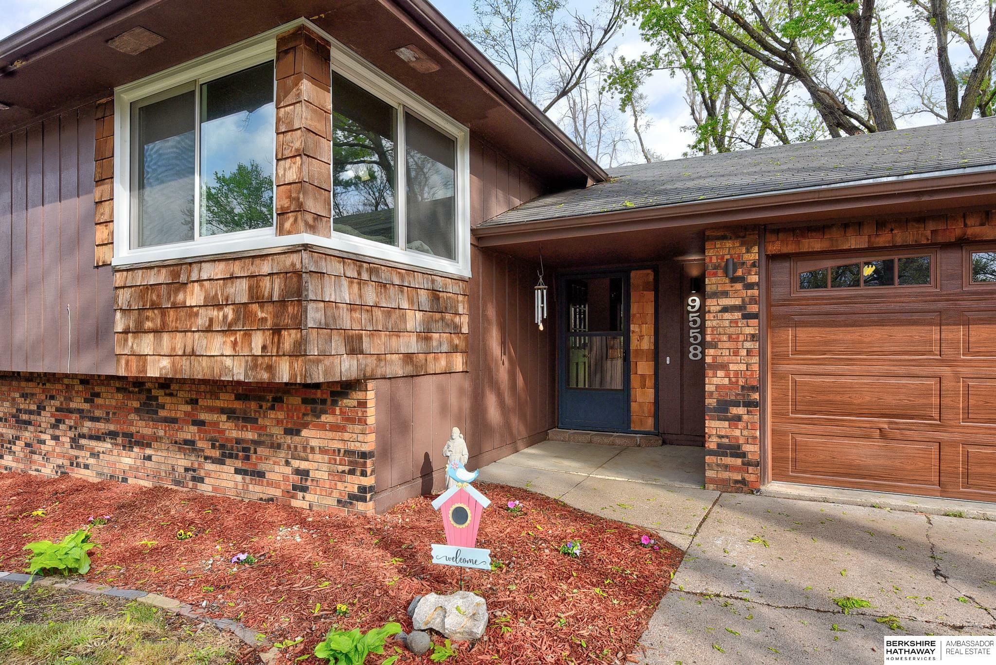 Property Photo: 9558 Taylor Street NE 68134