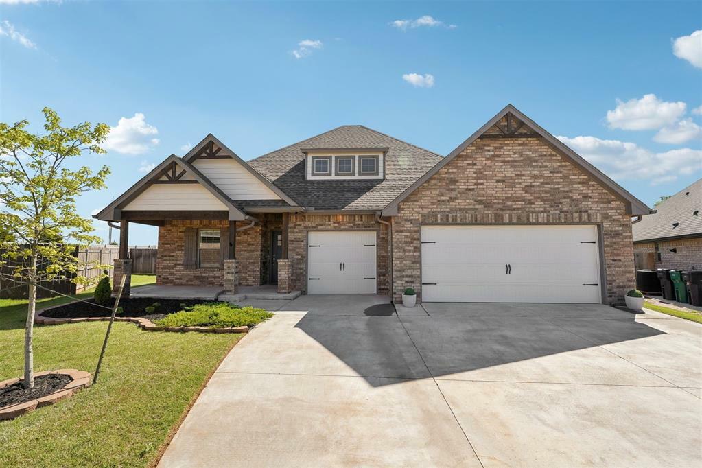 Property Photo: 19124 Grove Parkway OK 73012
