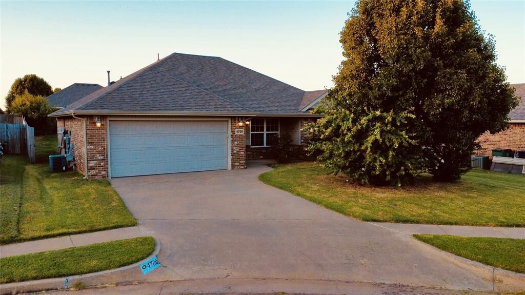 Property Photo:  4709 SE 81st Street  OK 73135 