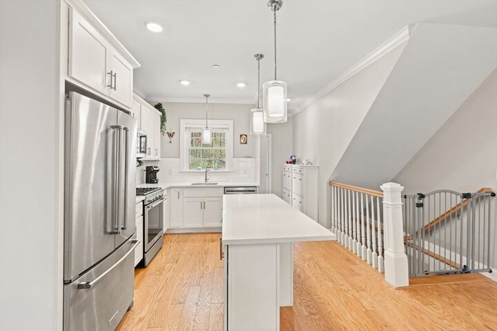 Property Photo: 165 Cambridge Rd 4 MA 01801
