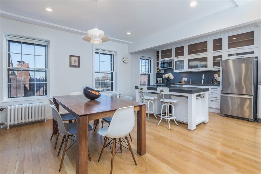 Property Photo: 21 W Cedar St 3 MA 02108