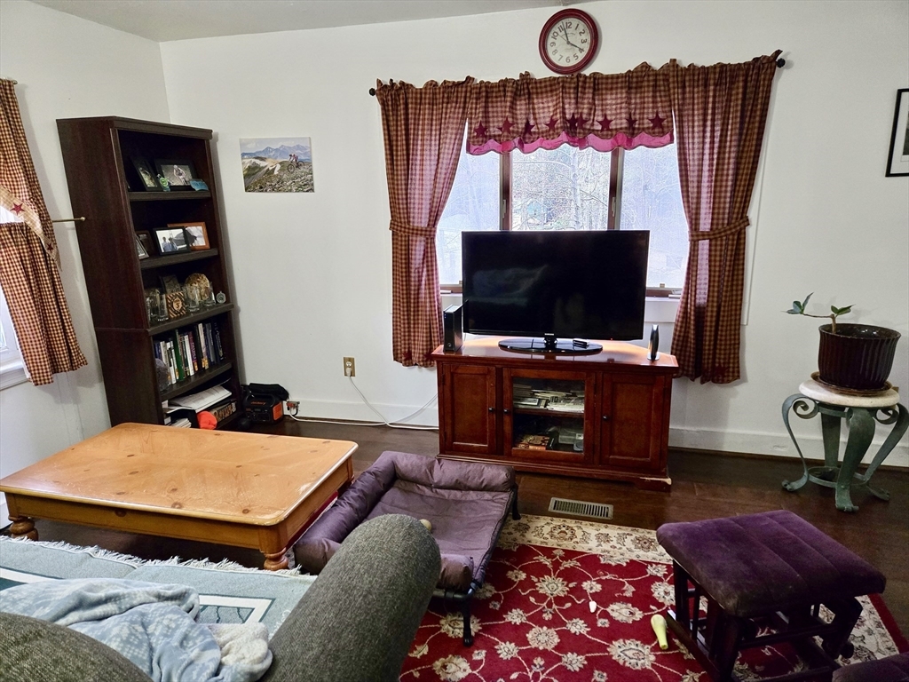 Property Photo:  29 Finn Park Rd  MA 01543 