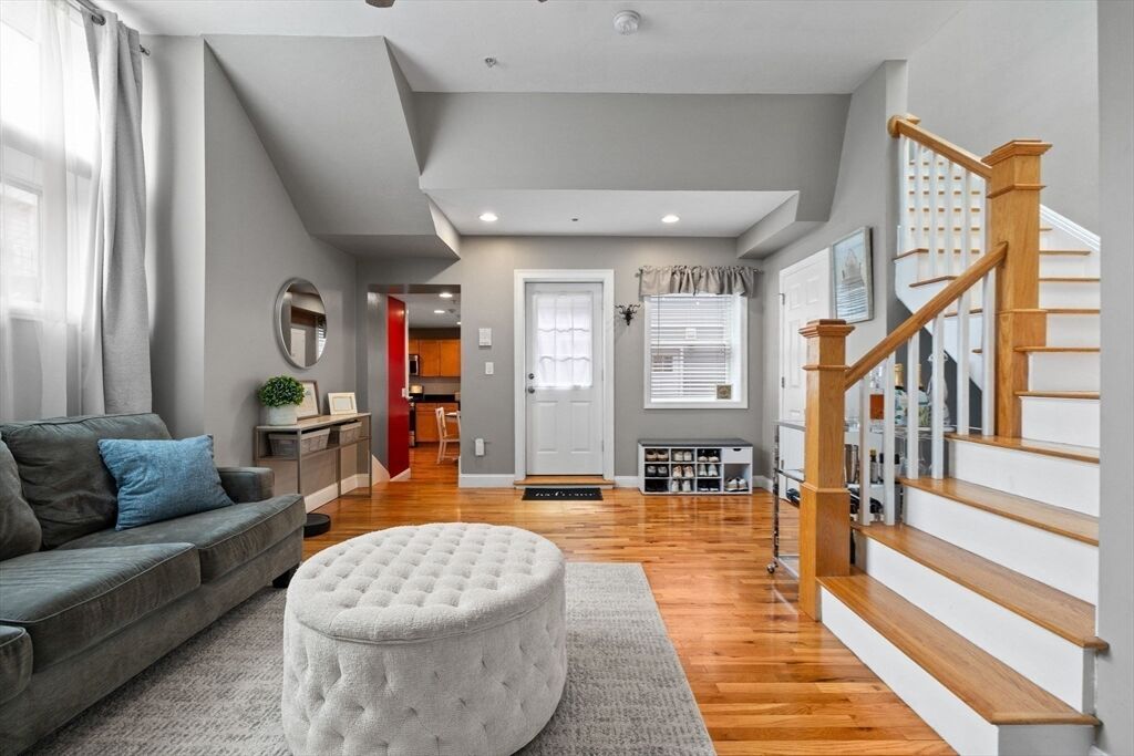 Property Photo:  336 Saratoga Street 8  MA 02128 