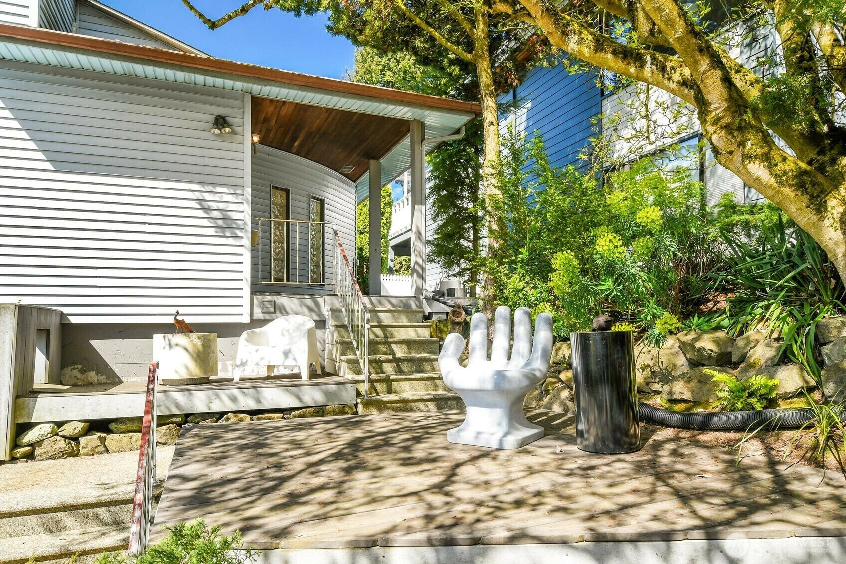 Property Photo: 4151 40th Avenue SW WA 98116