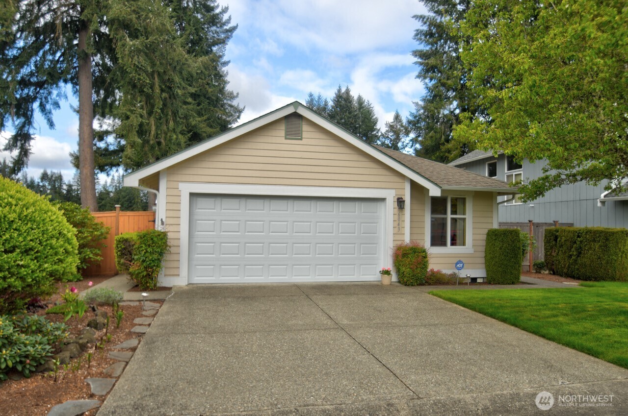 Property Photo: 6043 Chancery Lane SE WA 98513