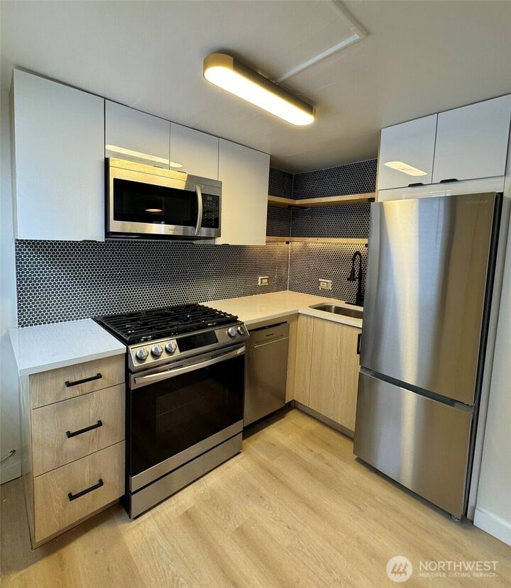 Property Photo:  314 E Mercer Street 1A  WA 98102 