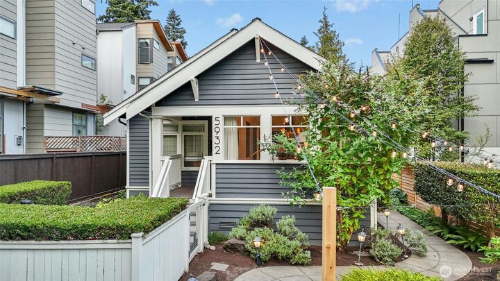Property Photo: 5932 California Avenue SW WA 98136