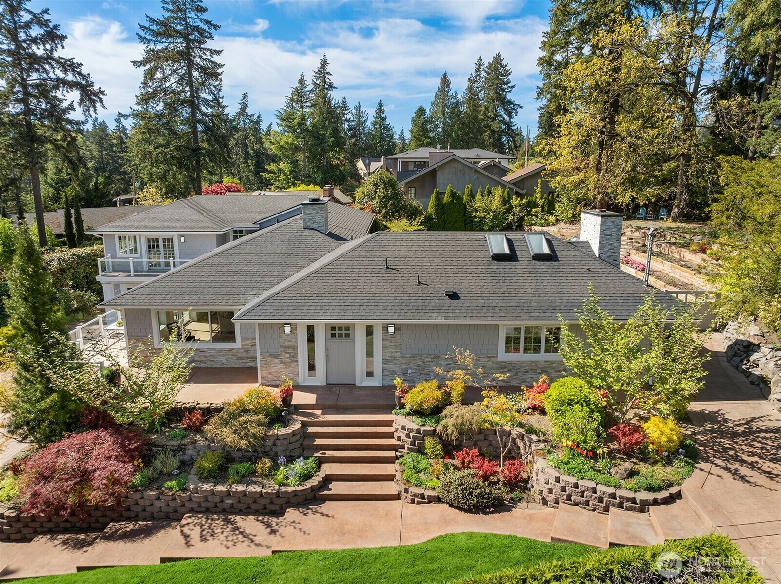 Property Photo: 29 94th Avenue NE WA 98004