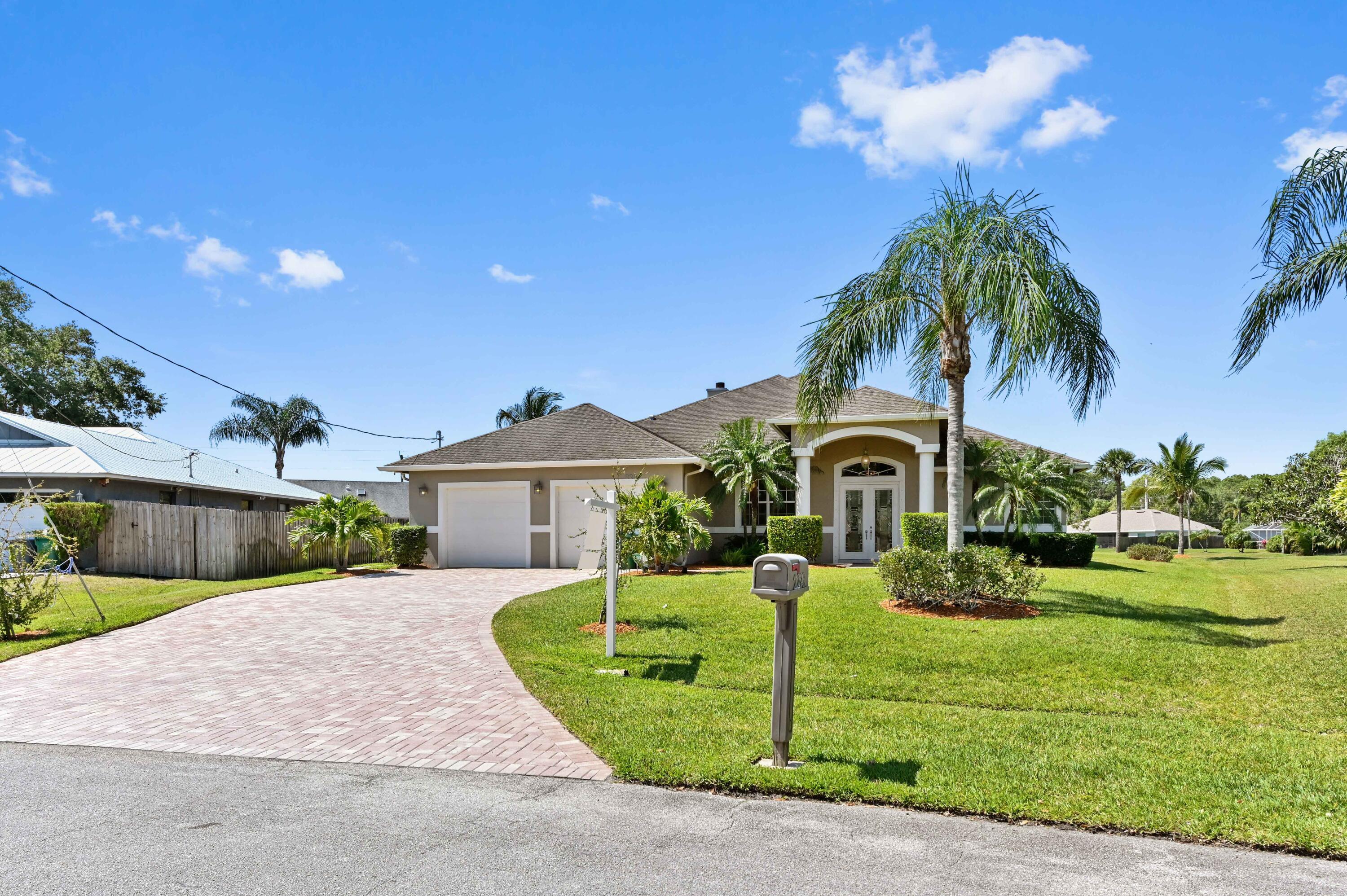 Property Photo: 2298 SE Short Street FL 34952