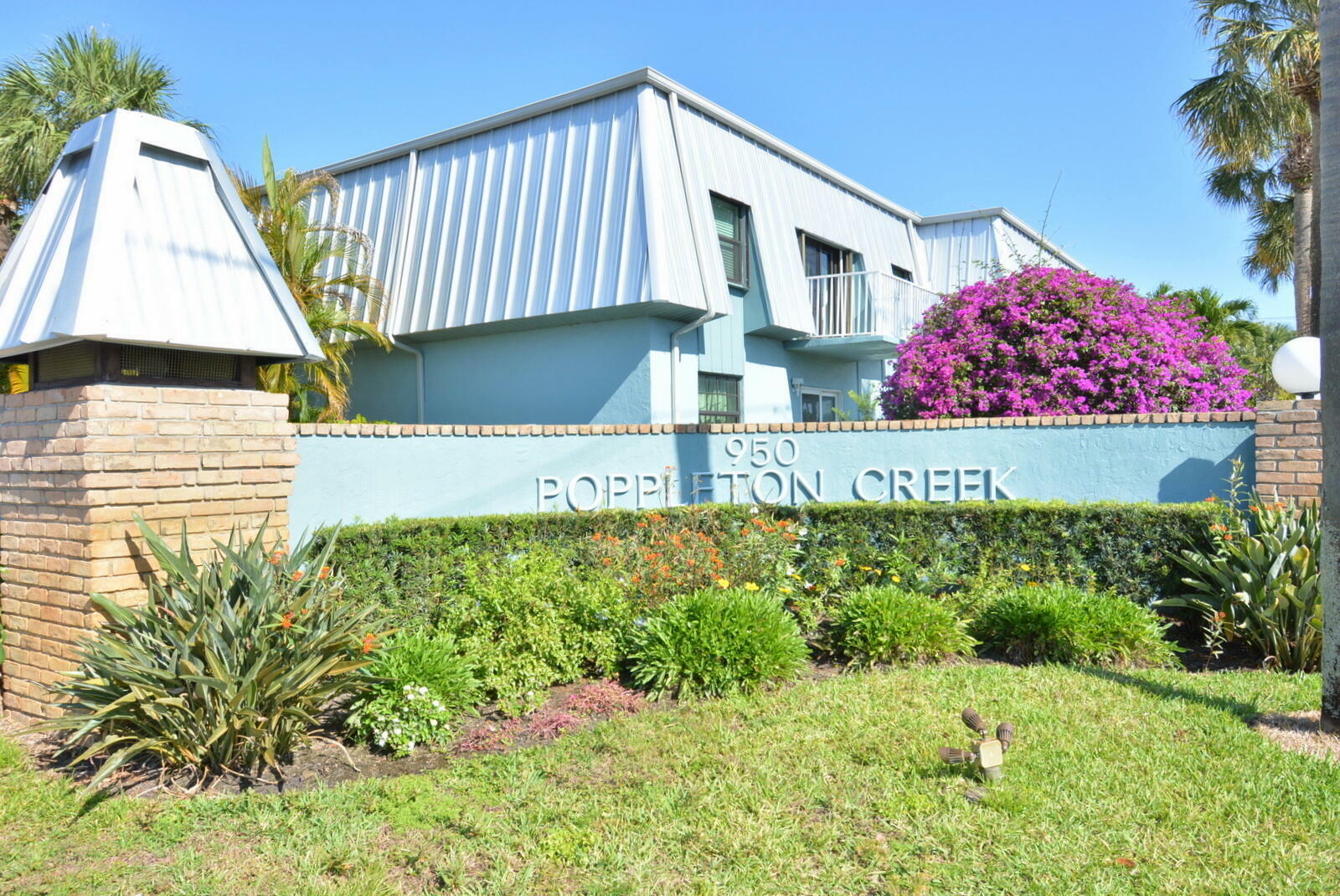 Property Photo: 950 S Kanner Highway Th9 FL 34994