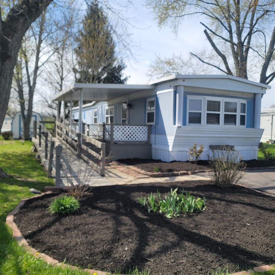 Property Photo:  28 Dogwood Drive  IN 47374 