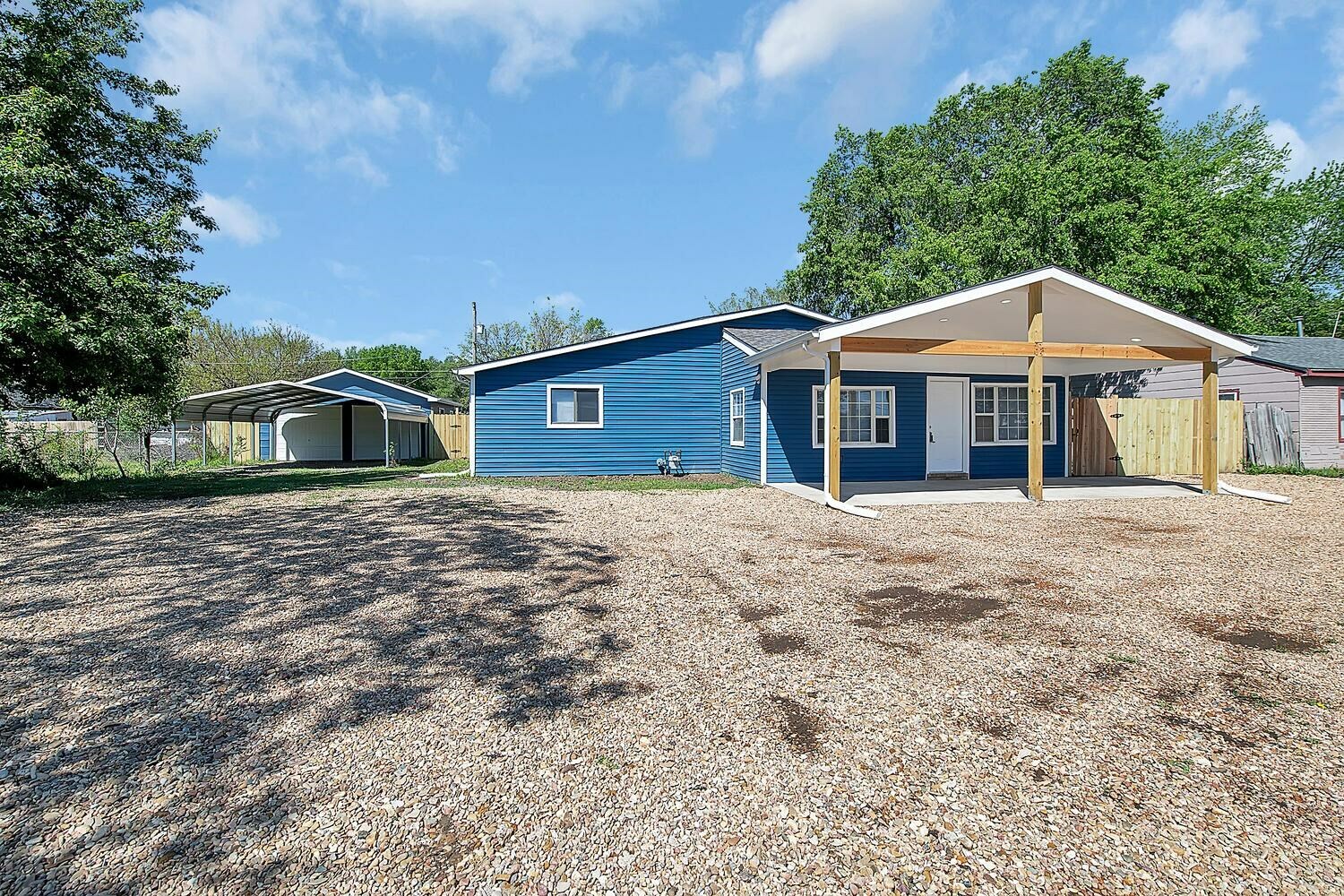 Property Photo: 3437 N Market St KS 67219