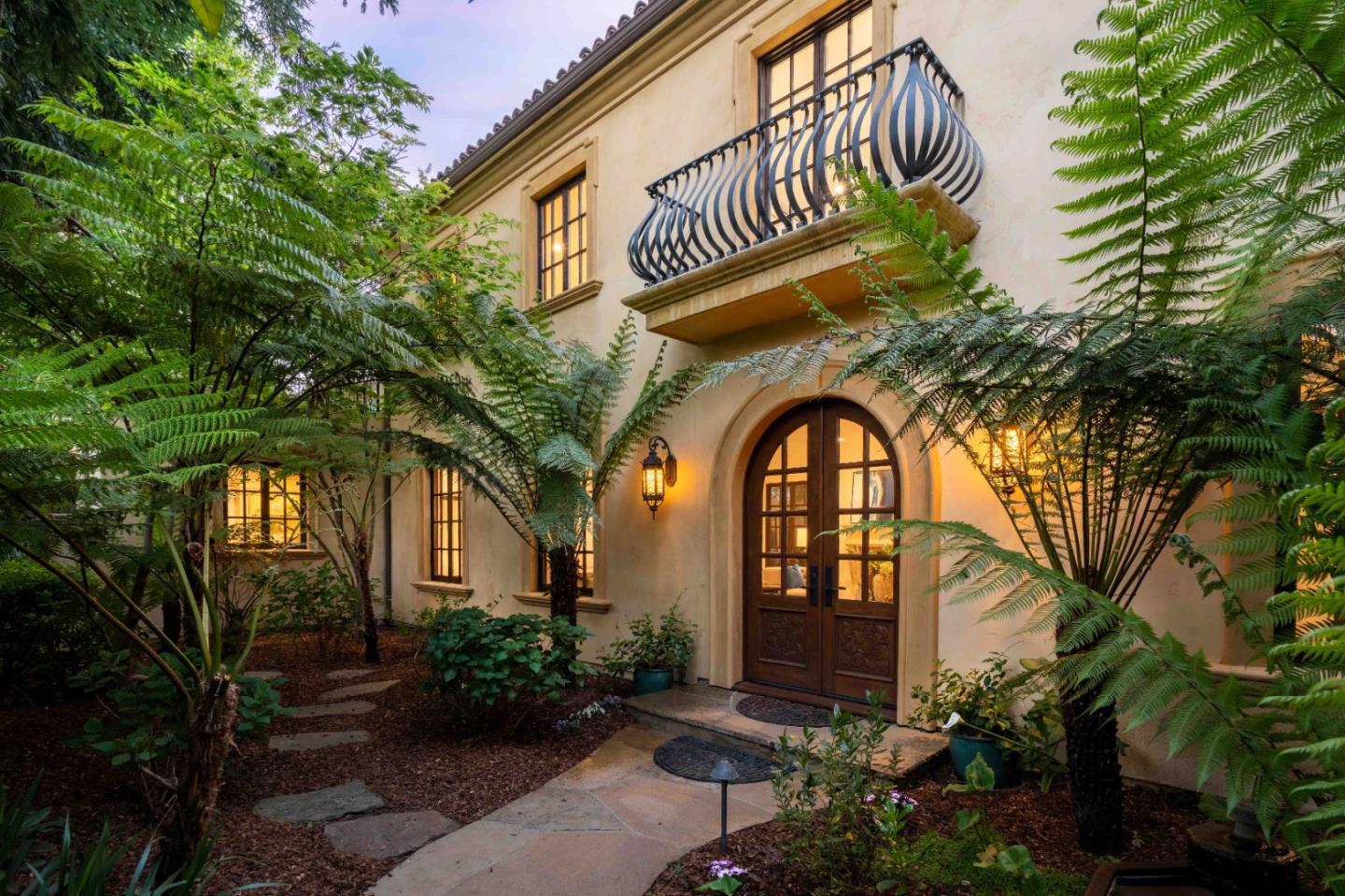 Property Photo: 1932 Emerson Street CA 94301