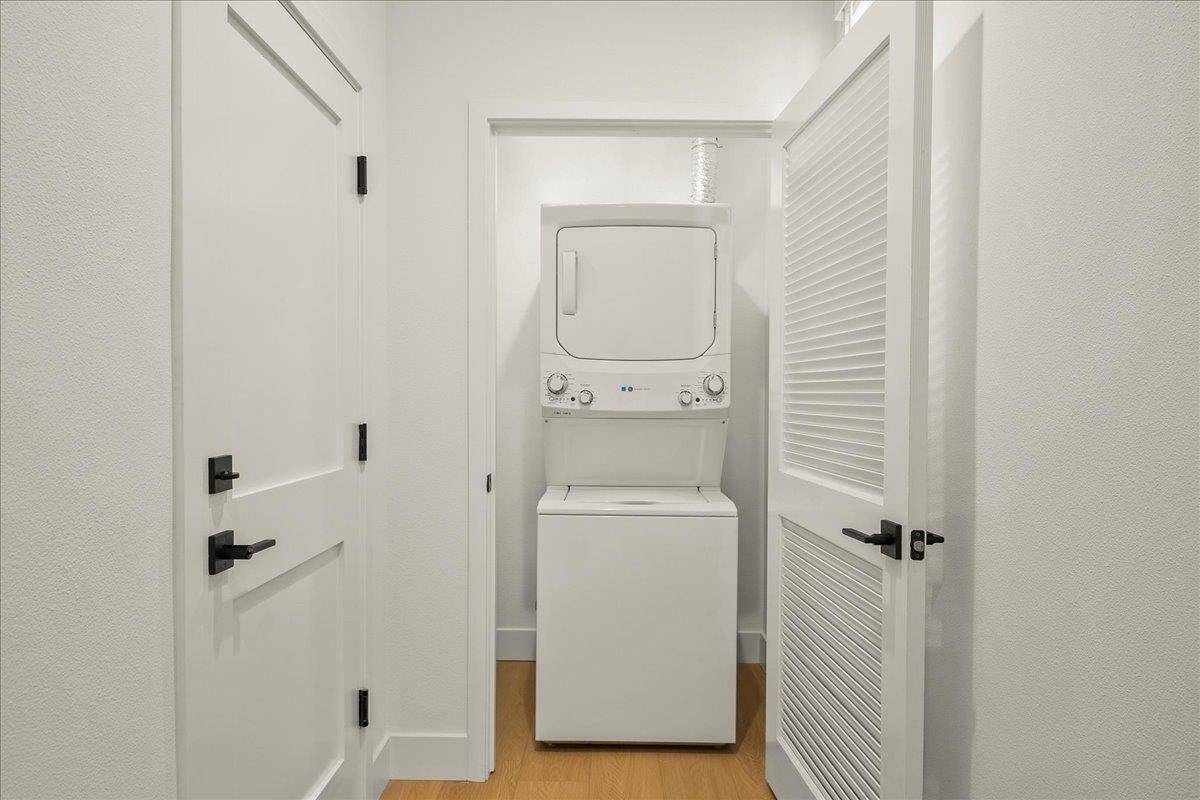 Property Photo: 224 Carroll Street 5 CA 94086